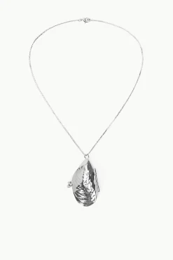 SHELL PILL CASE NECKLACE SILVER